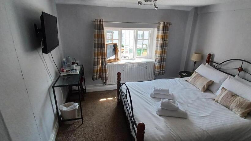 اتاق استاندارد با سرویس بهداشتی مشترک, Winchester Arms