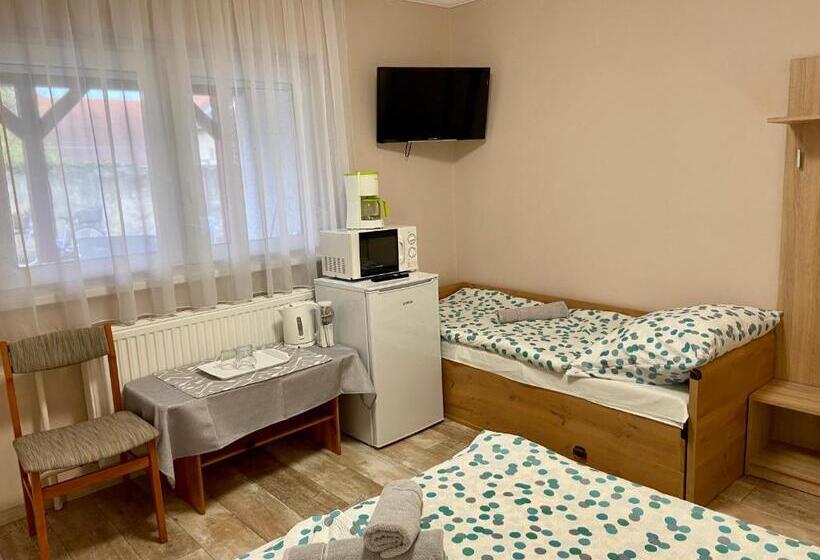 Номер Deluxe, Vincze Vendégház