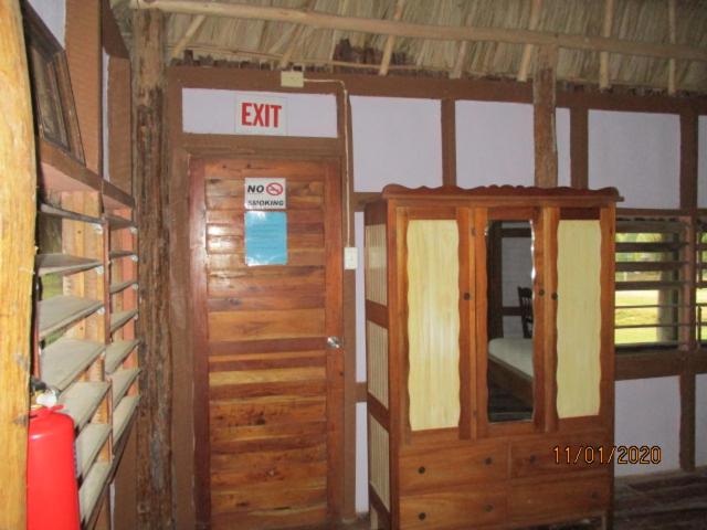اتاق لوکس با بالکن و چشم‌انداز دریا, Cerros Beach Inn