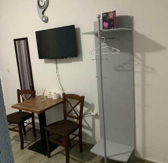 آپارتمان 1 خوابه با بالکن, Emro S