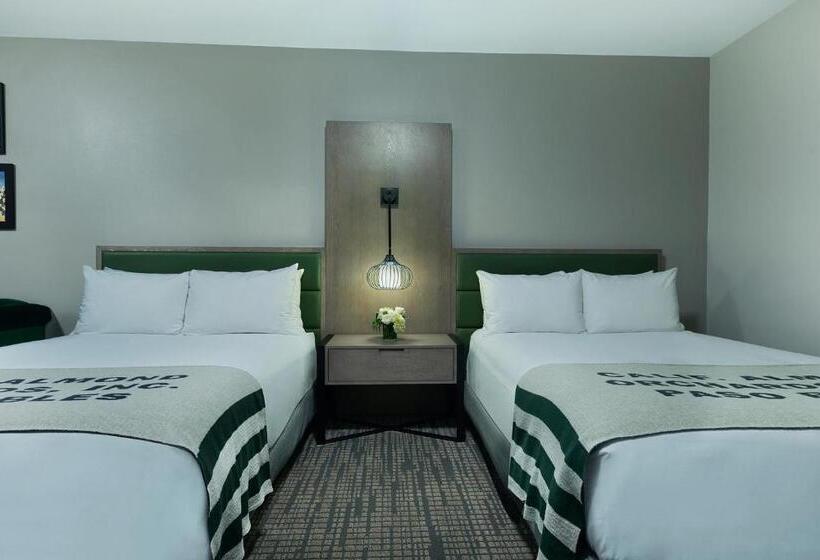 Люкс Кровать Квин, Oxford Suites Paso Robles