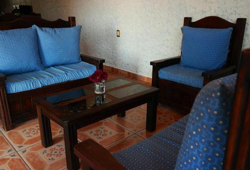 بنگله خانوادگی, Camino Mexicano Hotel & Resort