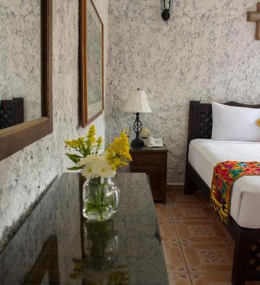 بنگله خانوادگی, Camino Mexicano Hotel & Resort