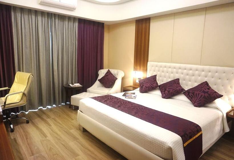 اتاق استاندارد یک نفره, Central Park Reef Resort
