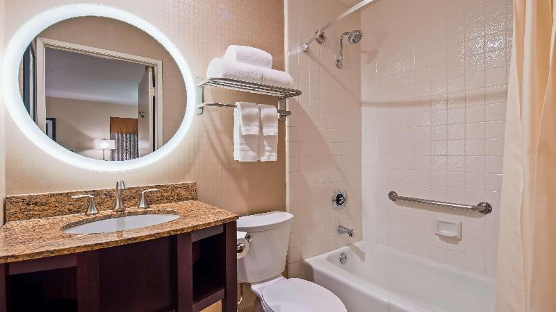 스위트, Best Western Plus Suites Hotel Coronado Island