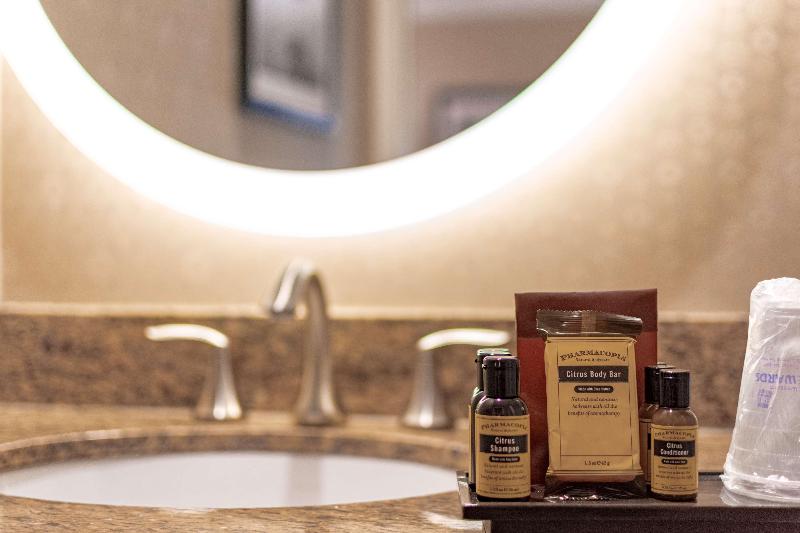 스위트, Best Western Plus Suites Hotel Coronado Island