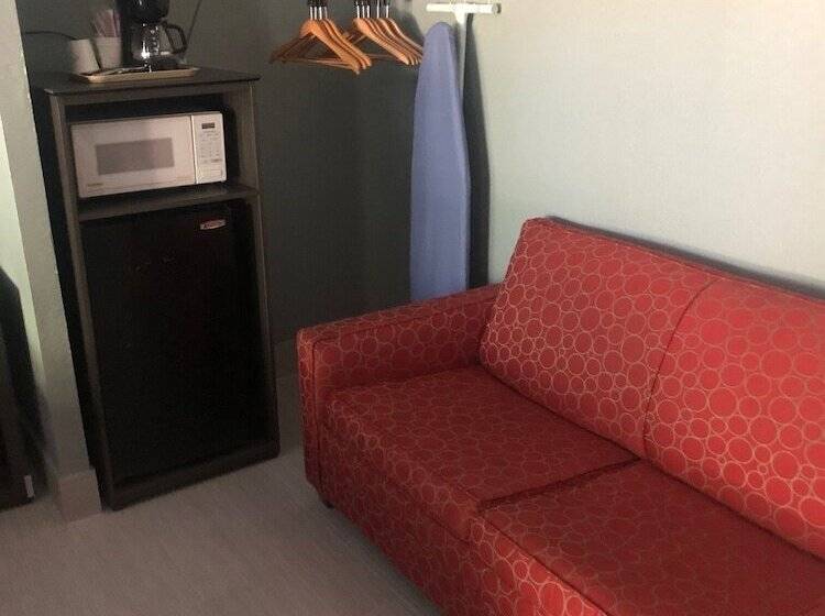 带大床的标准间, Brandon Motor Lodge