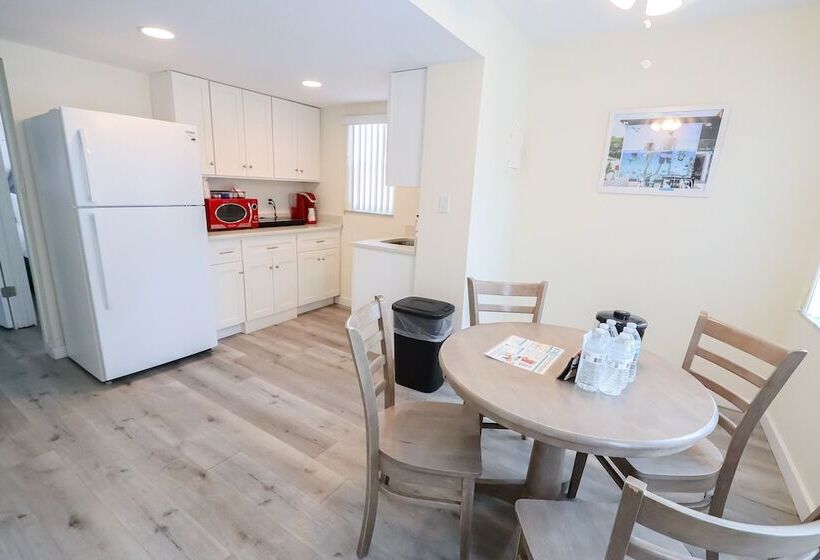 Люкс 2 Спальни, Siesta Key Beach Resort And Suites