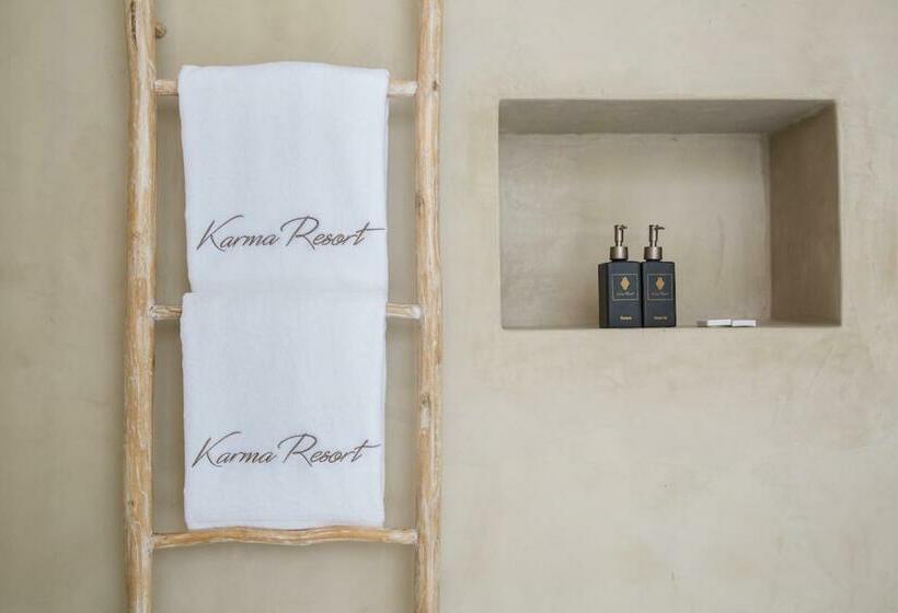 اتاق سوپریور با تخت بزرگ, Karma Resort