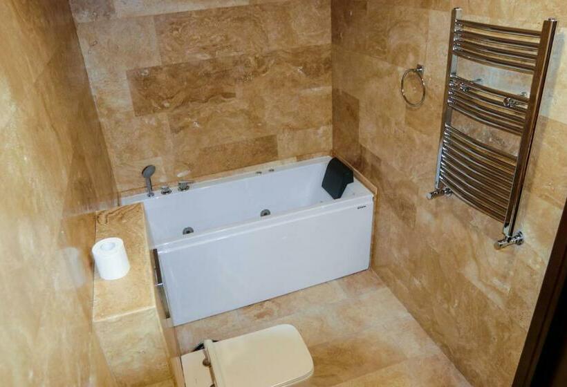 سوییت سوپریور, Konyak
