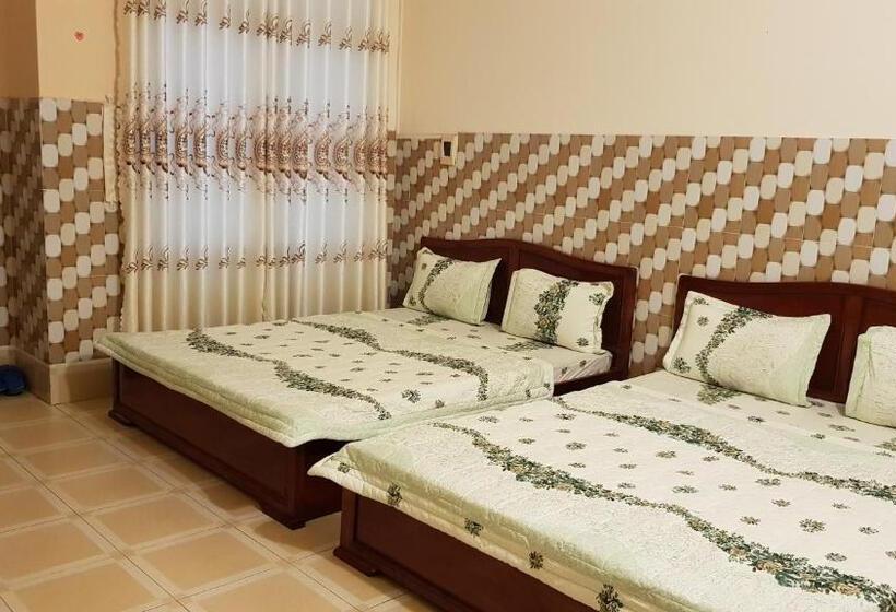 اتاق خانوادگی, Nhà Nghỉ Việt Nga