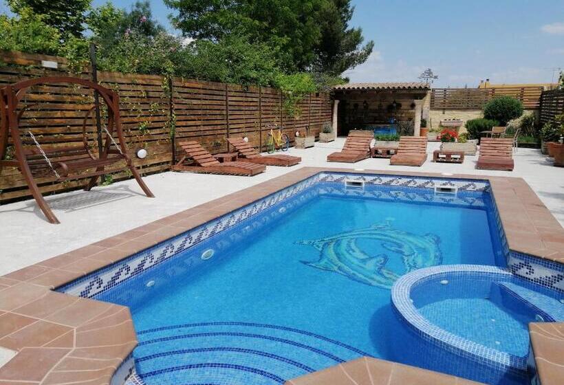 キングサイズベッドのスイートルーム, Cal Roig Hotel Rural