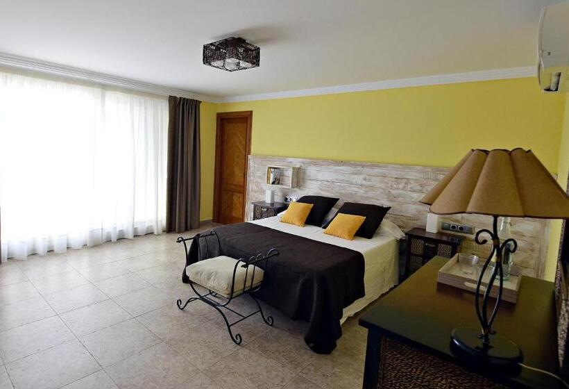 Люкс с Террасой, Cal Roig Hotel Rural