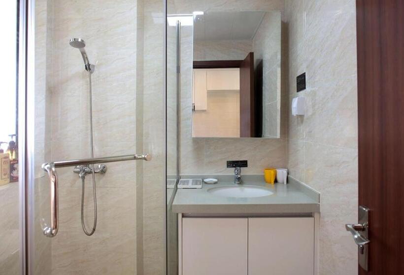 Семейный Номер, Care Residential
