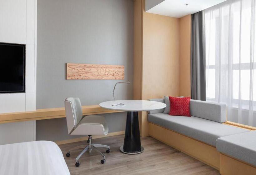 اتاق دلوکس با تخت کینگ و چشم‌انداز شهر, Courtyard By Marriott Shanghai Songjiang