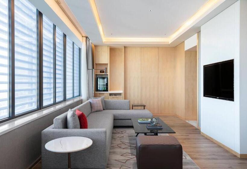 سوئیت با تخت بزرگ, Courtyard By Marriott Shanghai Songjiang