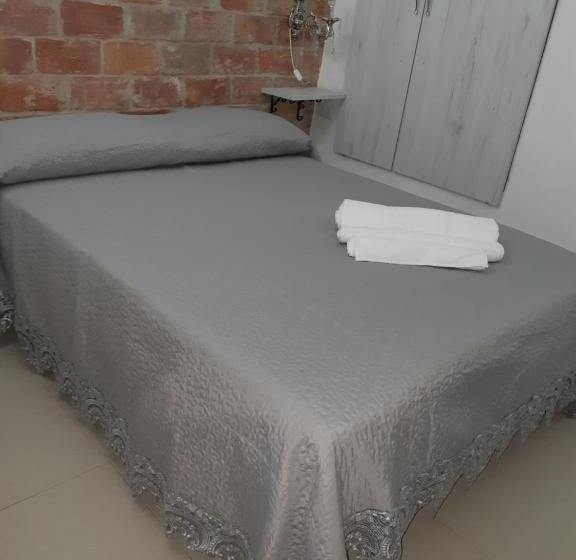 Апартаменты 1 Спальня, Lutri Home