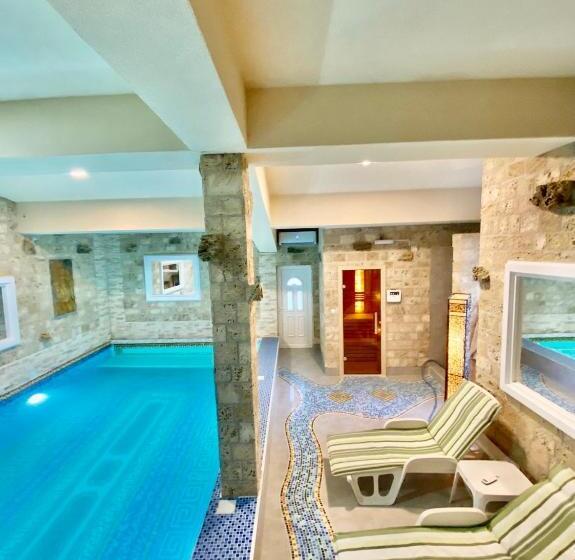 سوییت با استخر, Bali Mountain Resort Montenegro