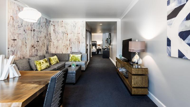 استودیوی استاندارد, Hilton Motif Seattle