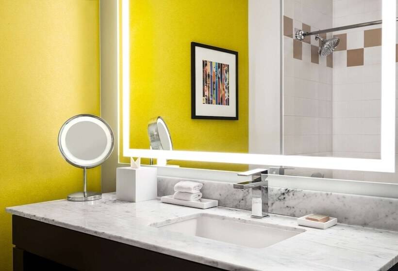 اتاق استاندارد با 2 تخت دوبل, Hilton Motif Seattle