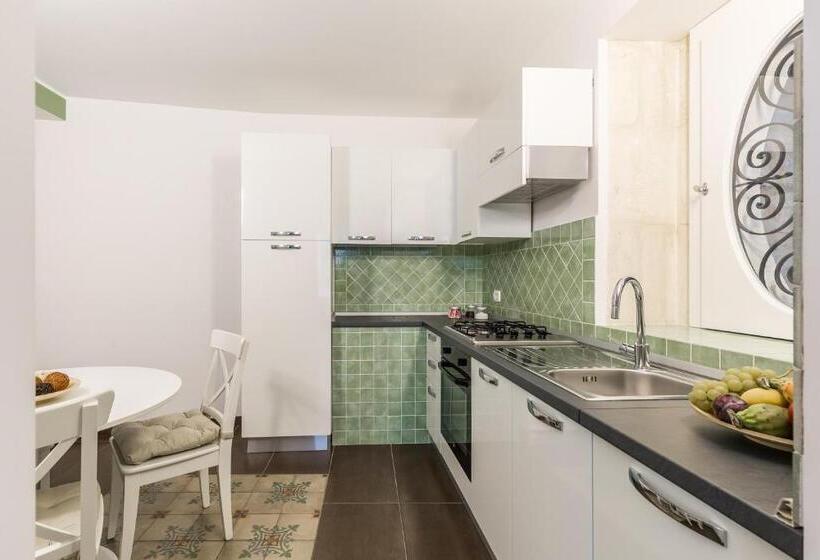 آپارتمان 1 خوابه, Modica For Family   Rooms And Apartments