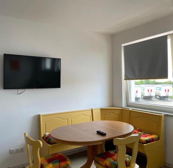Студия Стандарт, Twt Motel