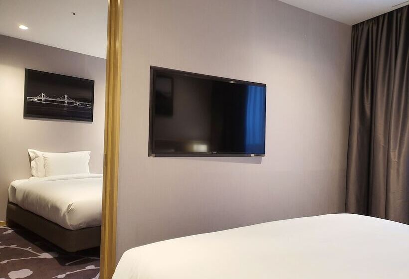 Family Suite, Avani Central Busan