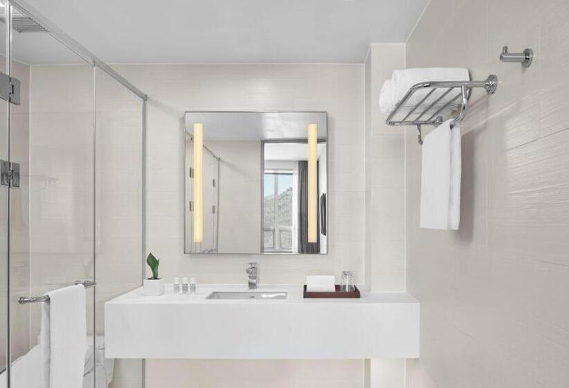 Family Suite, Avani Central Busan