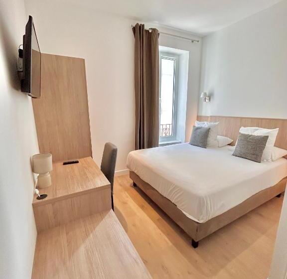Номер Стандарт, Hôtel Les Deux Coteaux