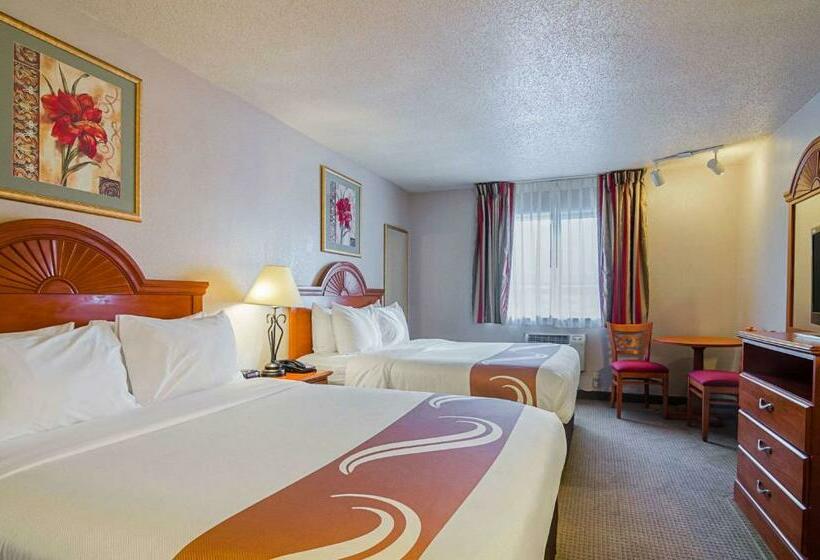 Номер Стандарт 2 Двуспальные Кровати, Quality Inn Sidney I80