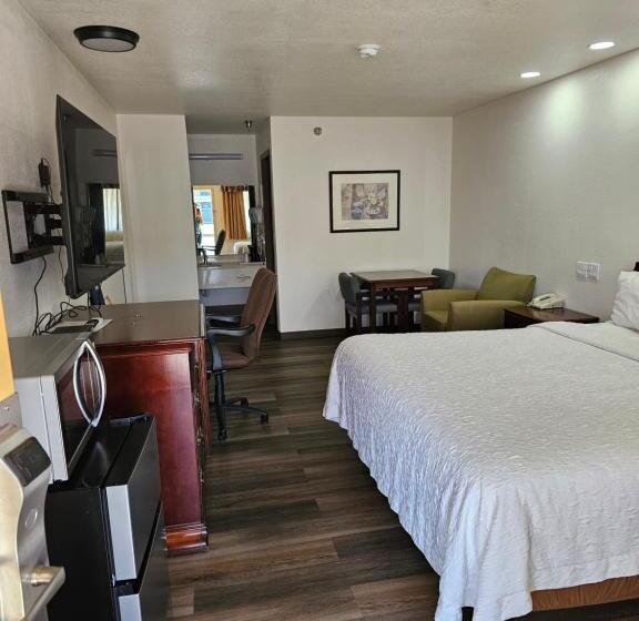 Стандартный Номер Кровать Кинг, Rodeway Inn