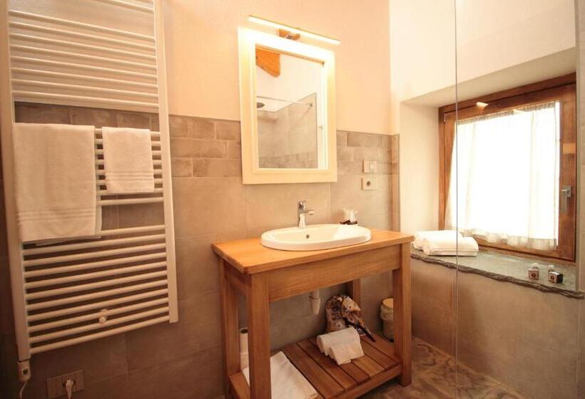 اتاق اکونومی, Agr. Cascina Fabbrica