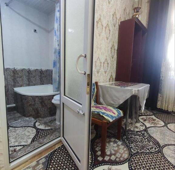 اتاق لوکس خانوادگی, Madina Mehribon Welcome To Bukhara
