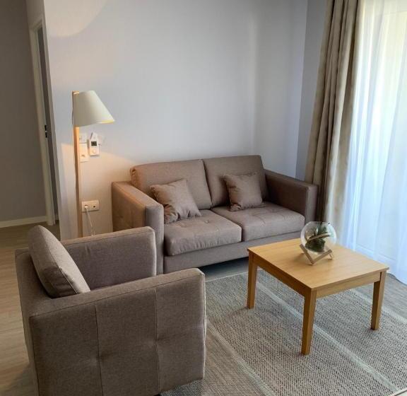 Апартаменты 1 Спальня, Résidence Services Seniors Domitys   Les Safrans