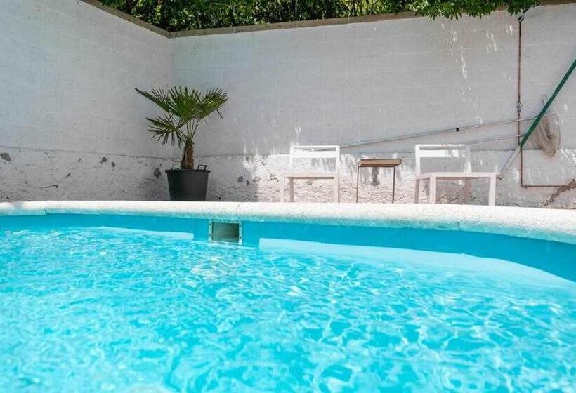 اتاق استاندارد, Newly Renovated Room W Pool & Bikeparking
