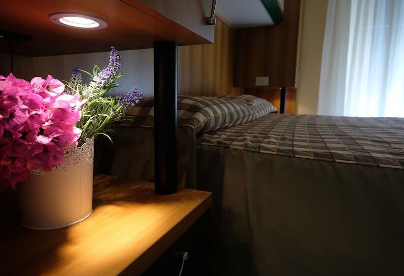 标准间, B&b Pescofalcone