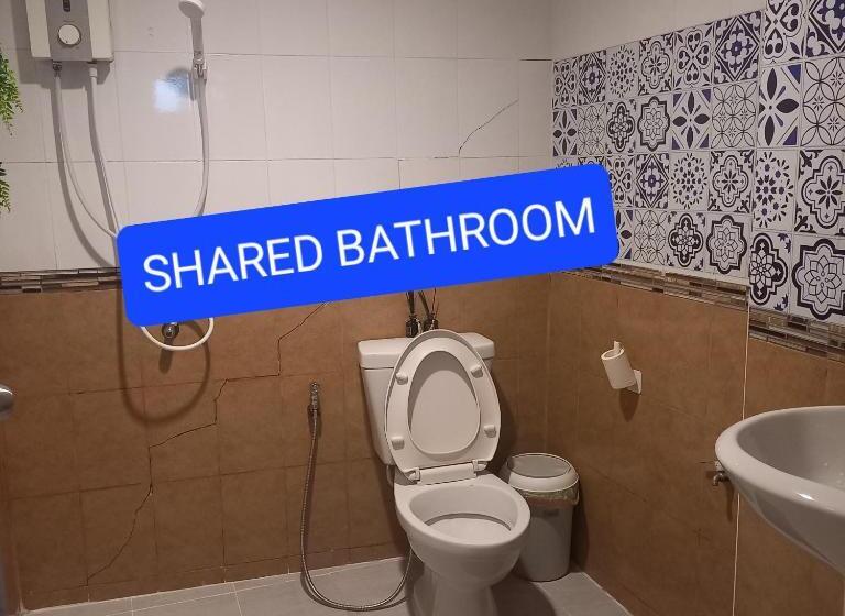 Quarto Deluxe, Happy Hostel
