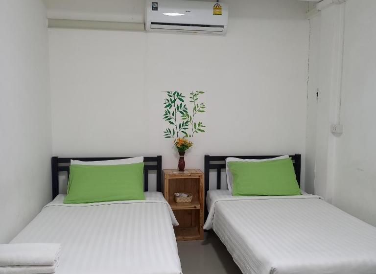 Quarto Estandar, Happy Hostel