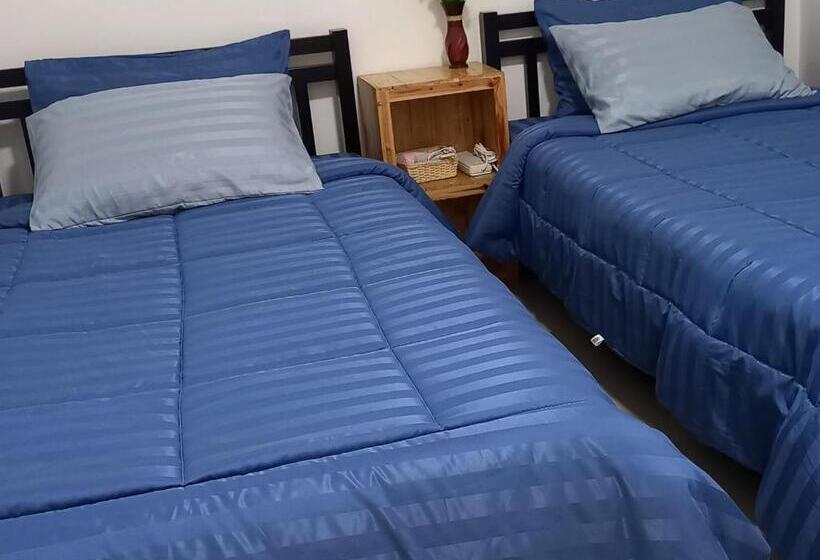 Quarto Estandar, Happy Hostel