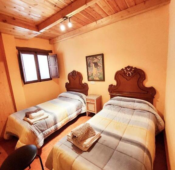Семейный Номер, Apartahotel Portal De Leon