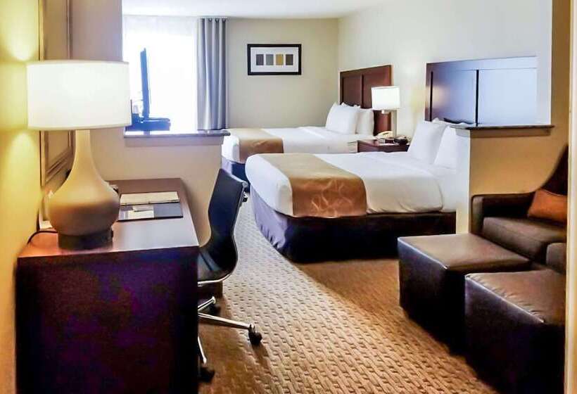 Люкс, Quality Suites Irving Las Colinas
