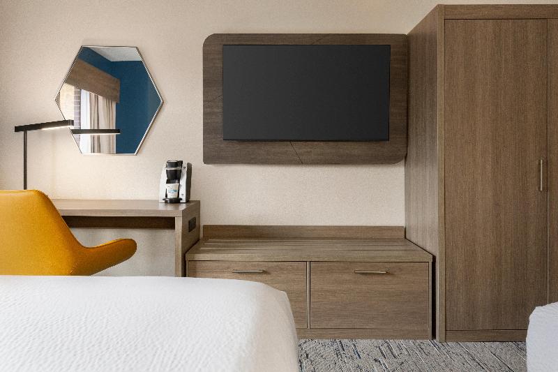 מיטת קינג בסוויטה, Lift Bridge Lodge, Ascend Hotel Collection