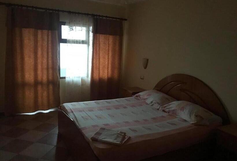 اتاق استاندارد با چشم‌انداز دریاچه, Belvedere