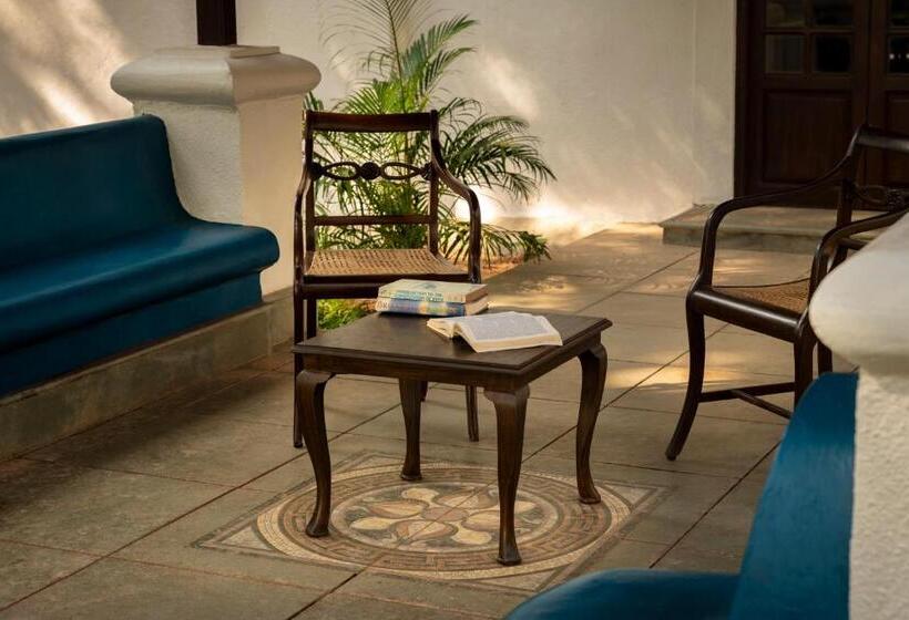 Quarto Deluxe Interior, The Postcard Cuelim, Goa