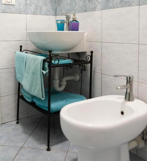 Standard room with outdoor bath, Affittacamere Simotta