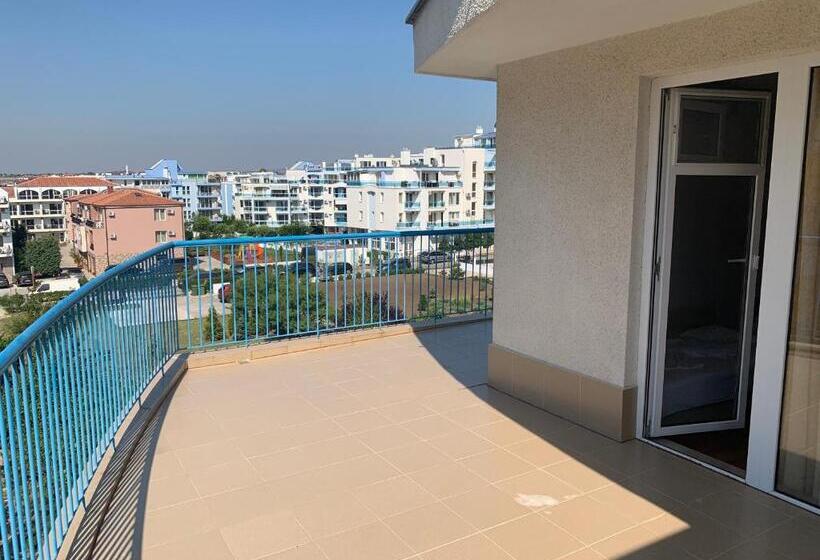 شقة غرفة نوم واحدة مزودة بشُرفة, Lilia Guest House