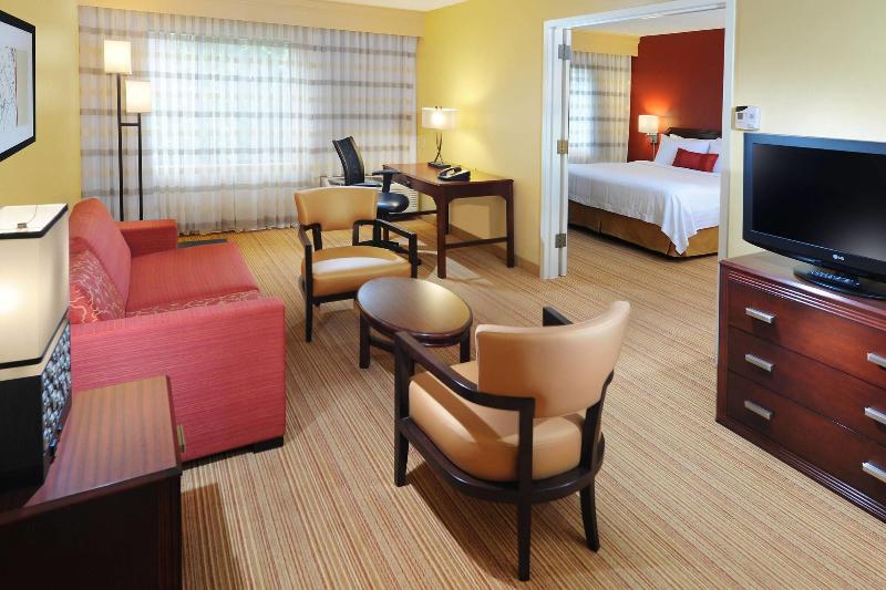 سوییت, Courtyard By Marriott Houston Hobby Airport