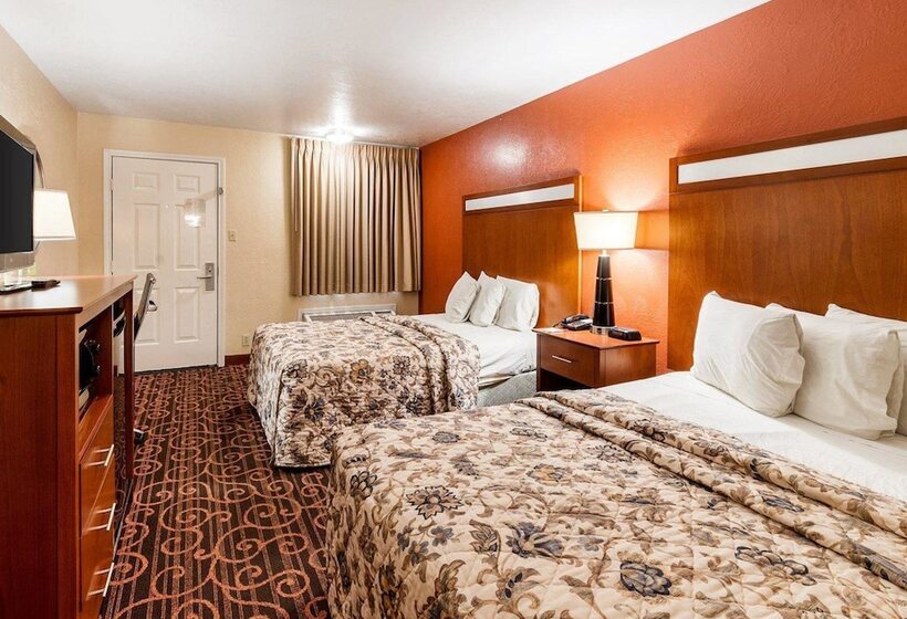 带2个双人床的标准工作室, Econo Lodge Jasper