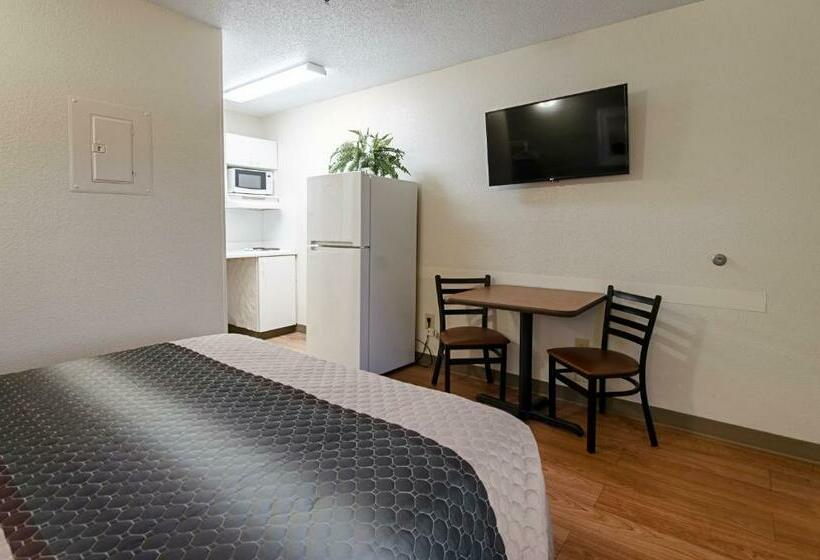 Студия Стандарт, Hometowne Studios By Red Roof Winston Salem   University Pkwy