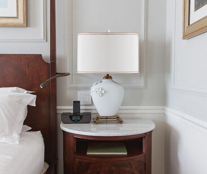 اتاق لوکس, The Charleston Place